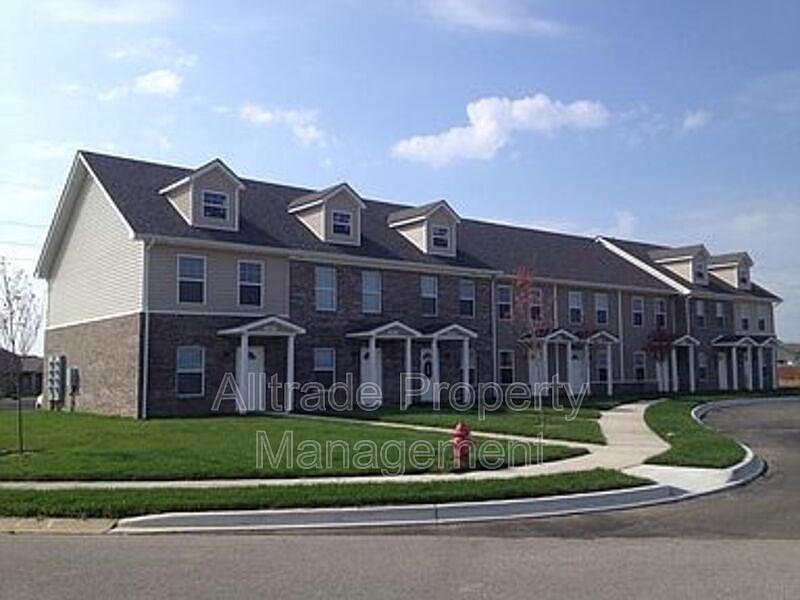 1st image of 533 Claire Pl