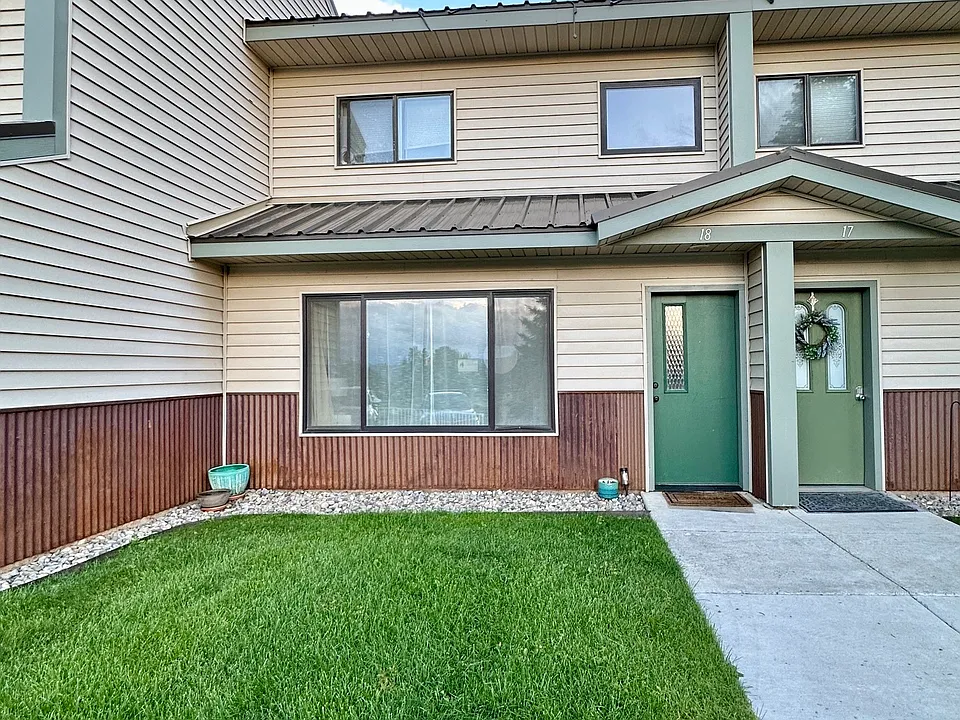 284 Talisman Dr #18