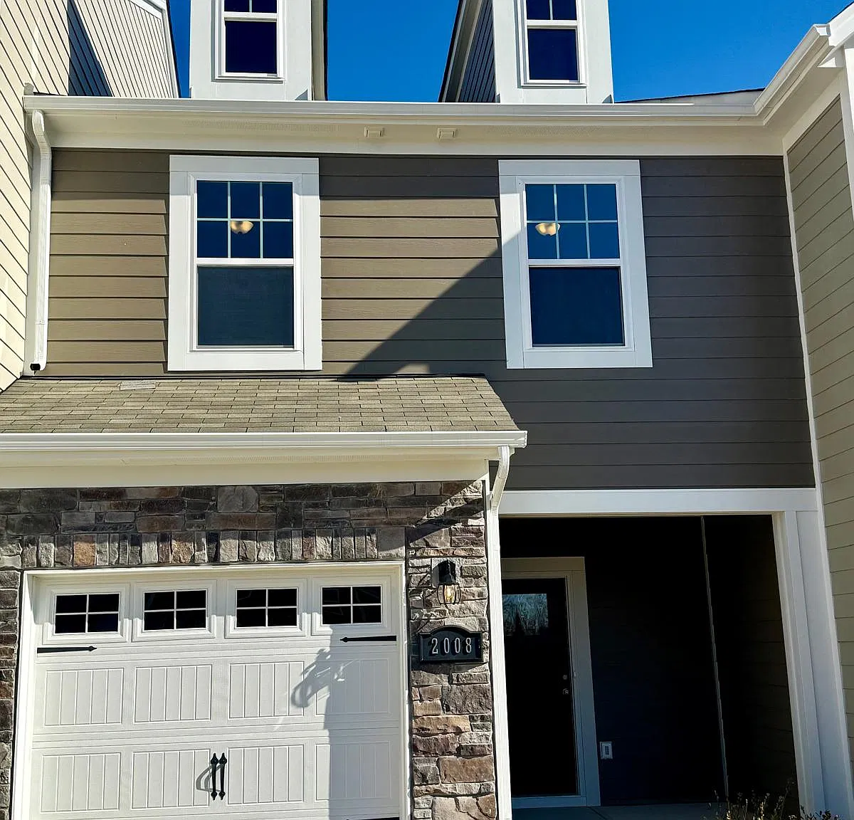 3 bed, 2.5 bath, 1601 sqft, $2,250 — Photo 1