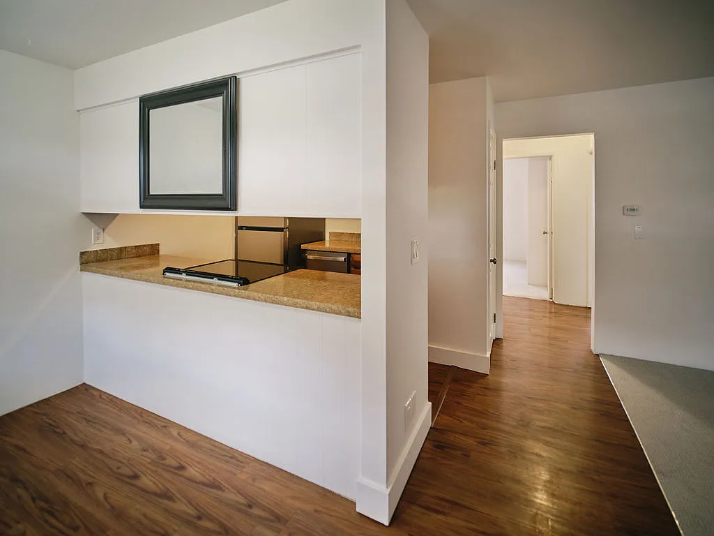 2 bed, 900 sqft, $1,775 — Photo 4