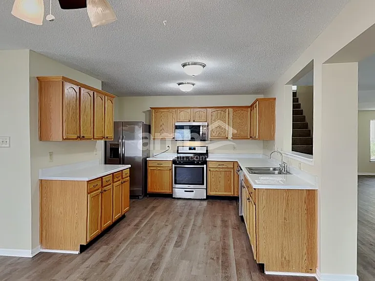 10398 Mohawk Trl — Photo 3
