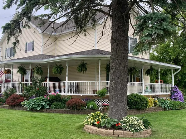 4320 Keewahdin Rd, Fort Gratiot, MI 48059
