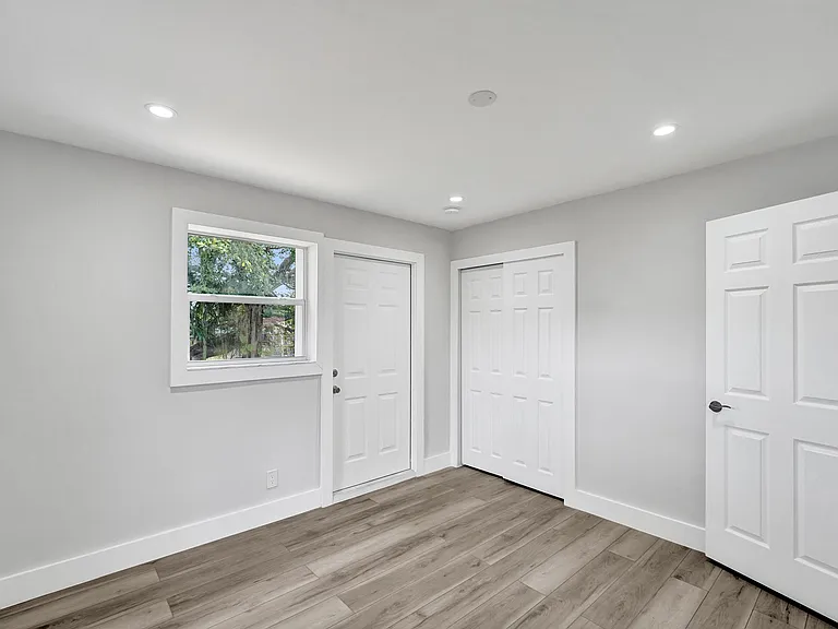 5601 SW 36th Ct — Photo 35