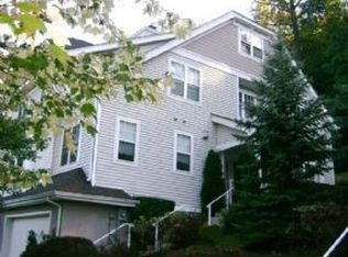 69 Briarbrook Dr, Briarcliff Manor, NY 10510