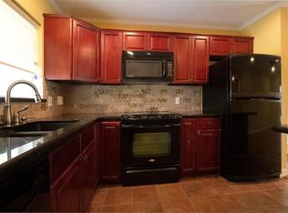 6 Wolfhound Ln, The Woodlands, TX 77380