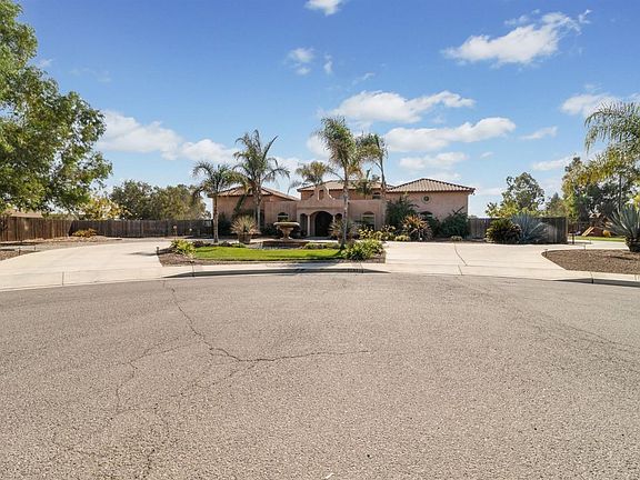 3rd image of 2634 Meadow Ct