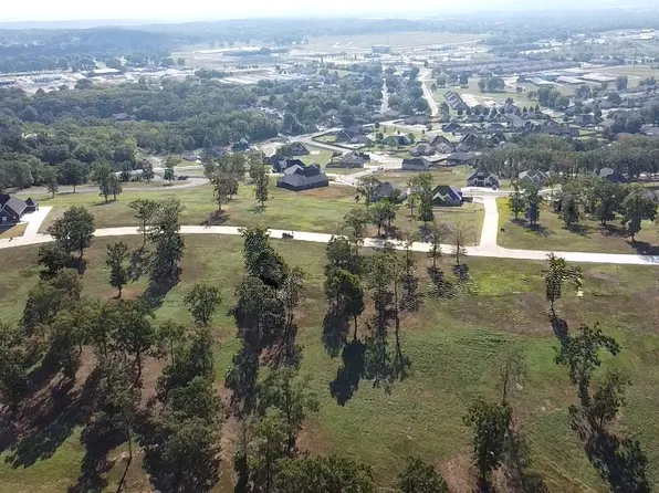 828 Ridgeview Dr, Tahlequah, OK 74464
