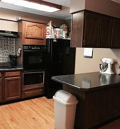 2nd image of 275 Estate Dr