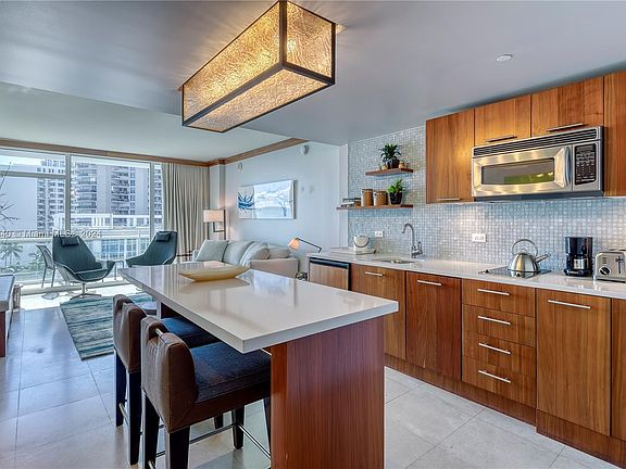 5th image of 6801 Collins Ave #706