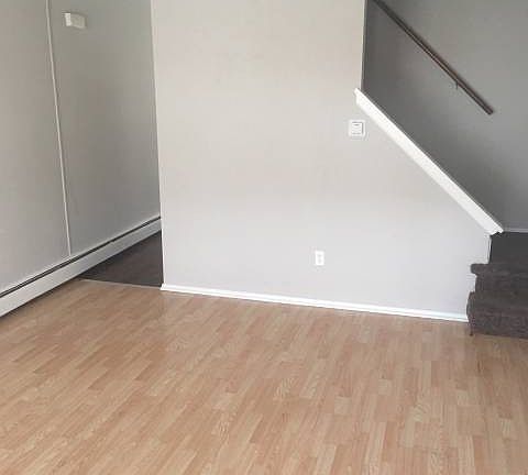 2nd image of 4960 Hinsdale Ave APT 3