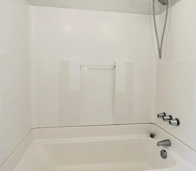 4011 W Greenbrier Dr — Photo 16