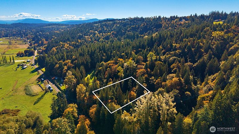 3rd image of 8801 W Snoqualmie Valley Road NE