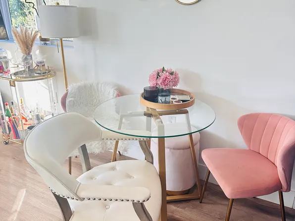 1146 N Sycamore Ave Room B, Los Angeles, CA 90038