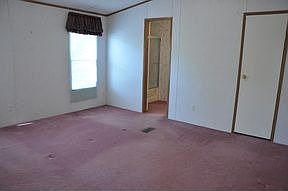 5th image of 15818 Holiday Pkwy