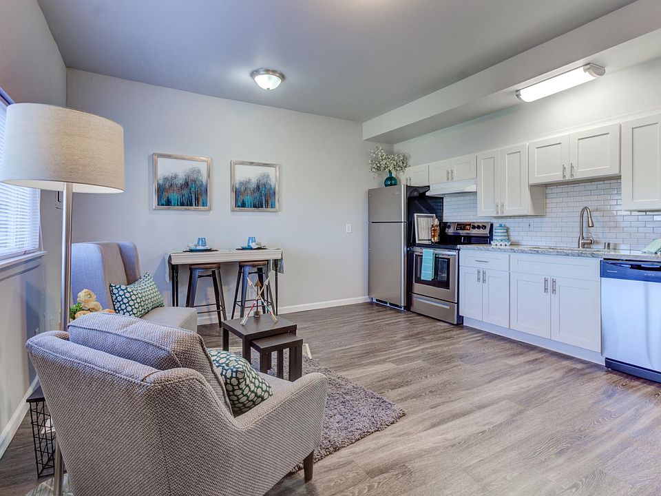 1st image of 1501 S M St APT 4