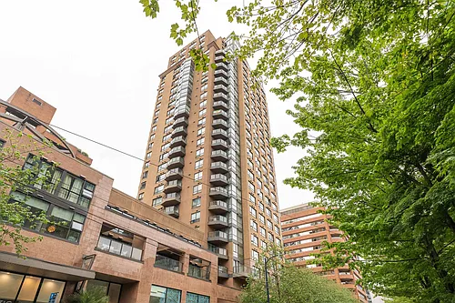 1189 Howe St #602 Photo 1