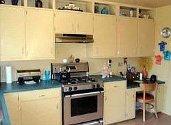 4th image of 615 W 14th St