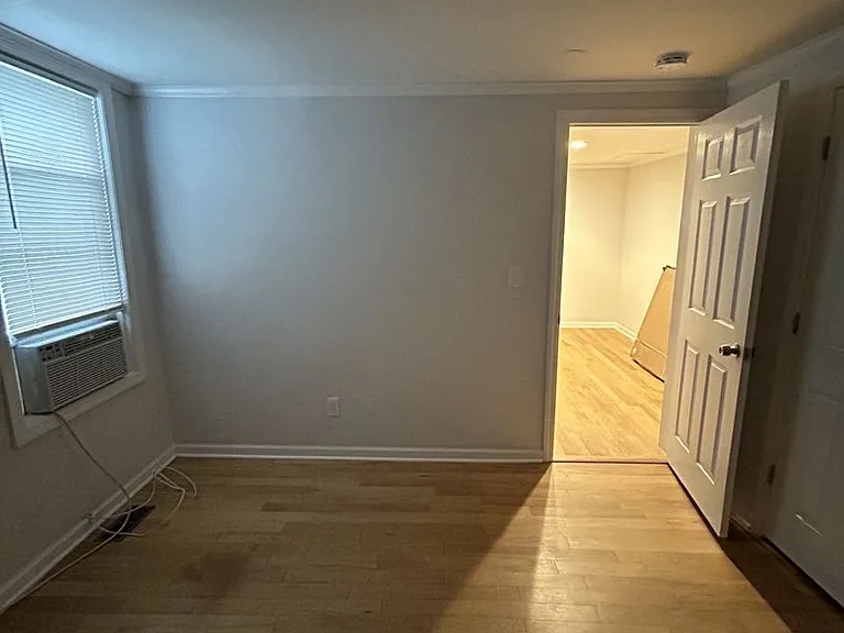 73-75 Monmouth St — Photo 12