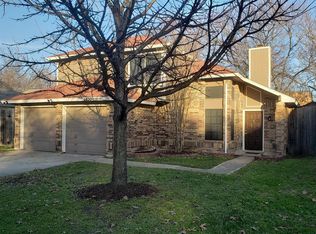 2430 Sutton Dr, Arlington, TX 76018