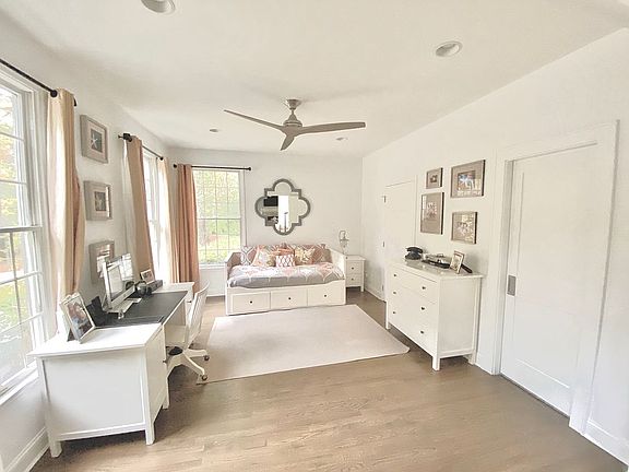 5th image of 6 Beechwood Ct