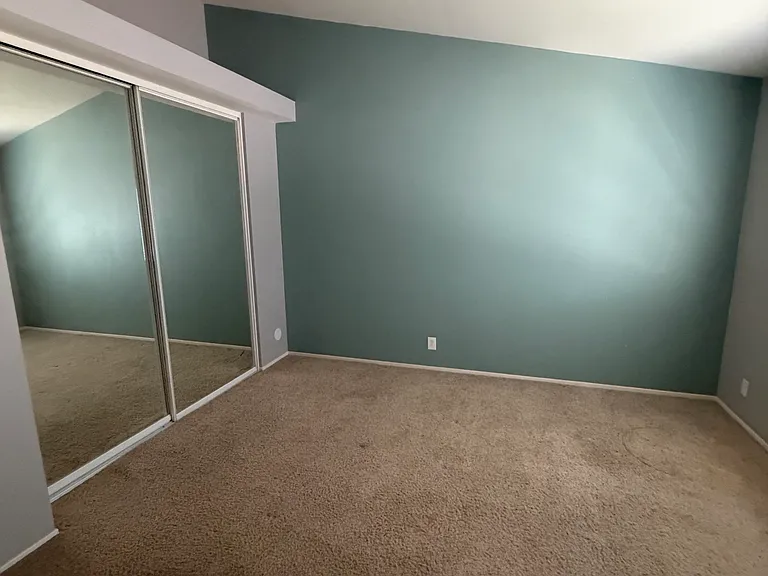 23330 Dover Ln — Photo 7