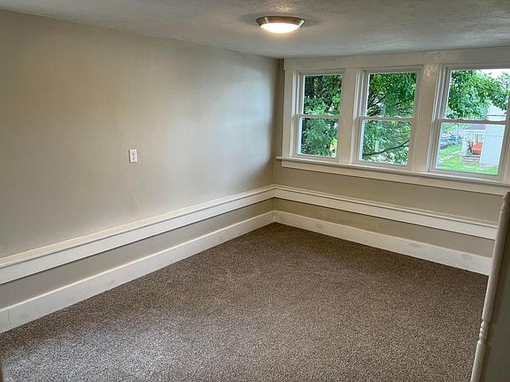4th image of 701 N West Ave #1/2