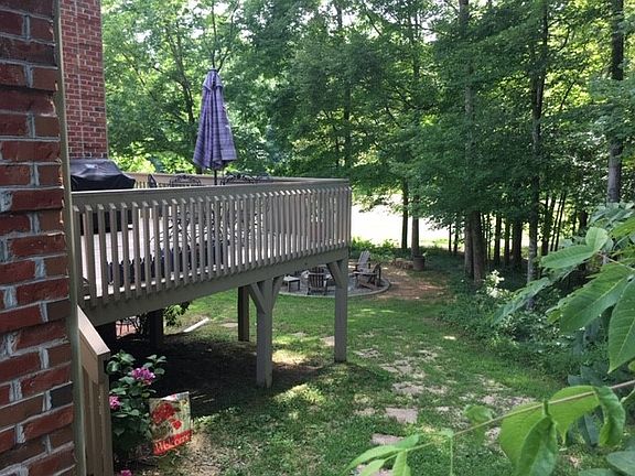 4th image of 332 Boggs Rd