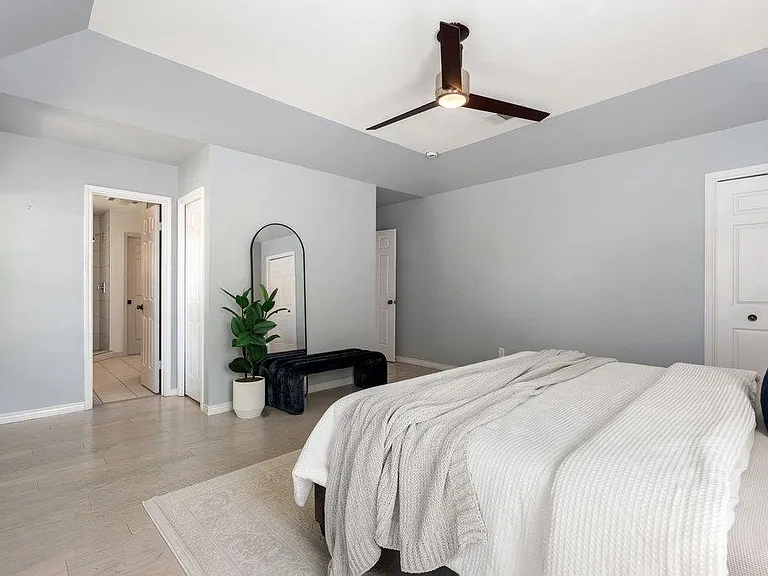 10408 Loring Dr — Photo 25