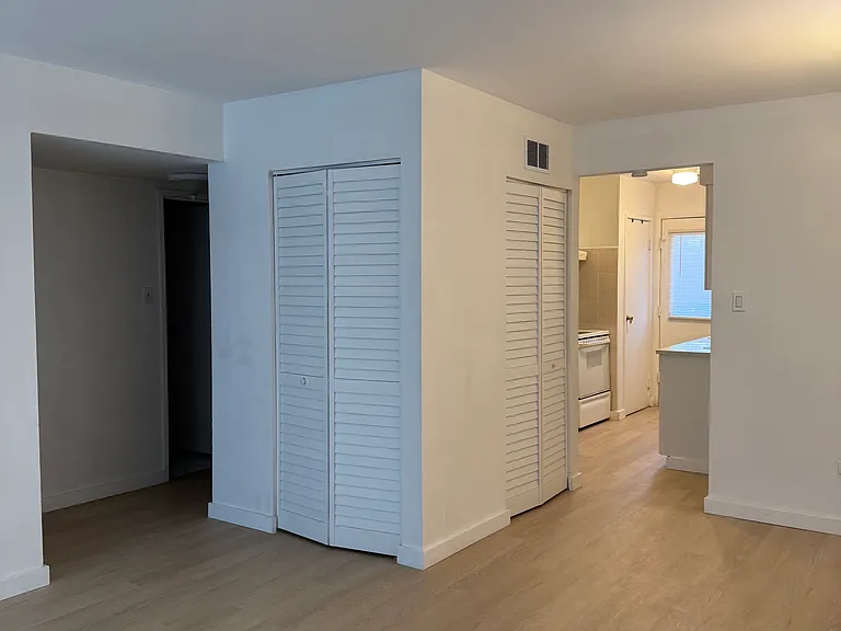 9355 Bay Colony Dr #1N — Photo 3
