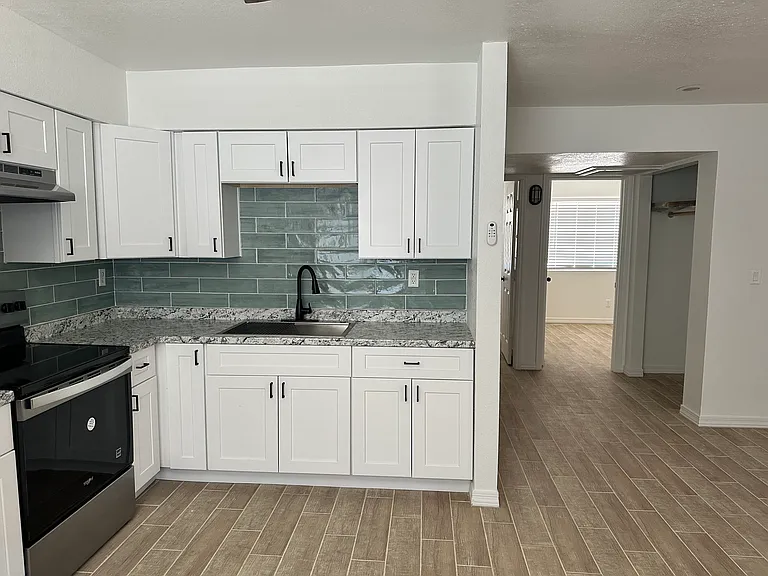 2250 W Southern Ave #14 — Photo 9