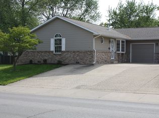 211 S Park Ave, Chatham, IL 62629