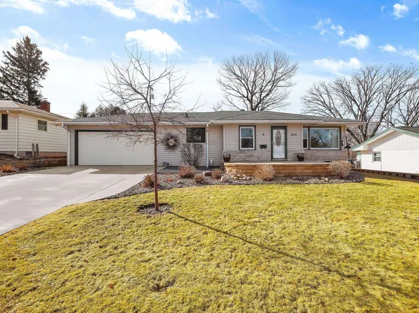 400 Panther Trl, Monona, WI 53716