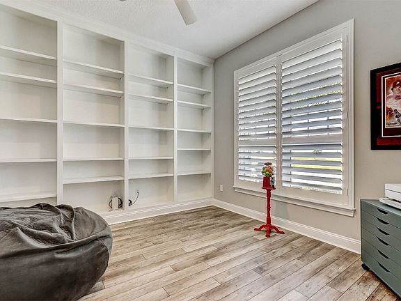 4th image of 95227 Sandy Pointe Dr