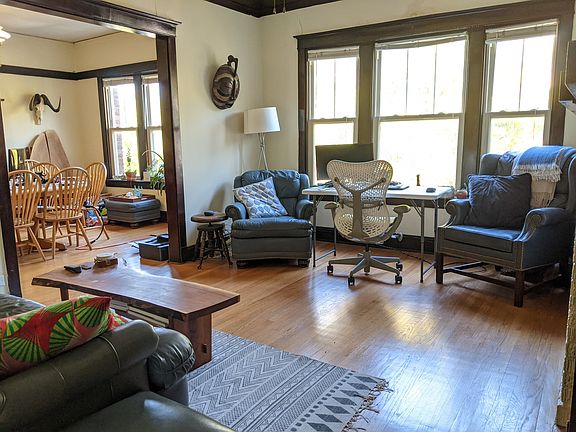 2nd image of 1417 W Cornelia Ave #3