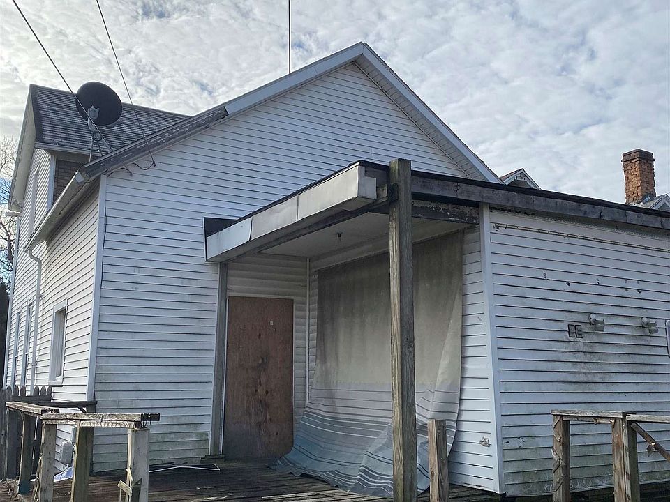 2nd image of 807 Madison St