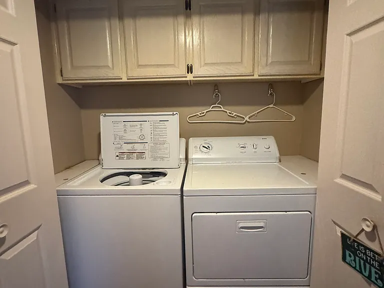 2022 Merrill Ln #6D — Photo 45