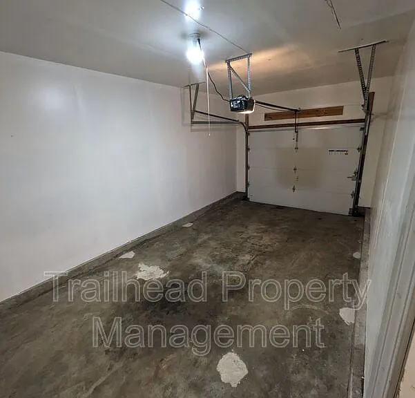 307 NE Timbercreek Dr — Photo 24