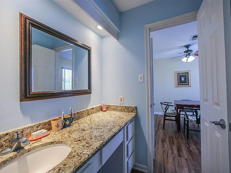 9511 Sharpcrest St — Photo 32