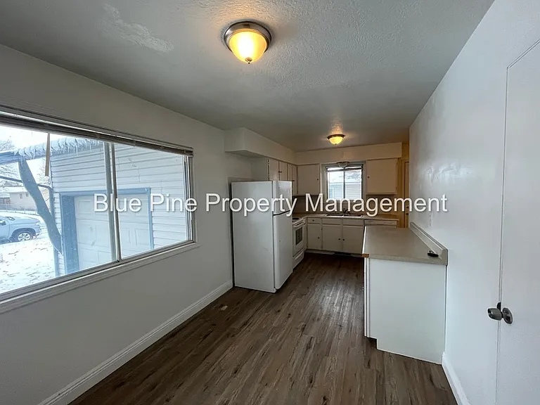 743 May St — Photo 4