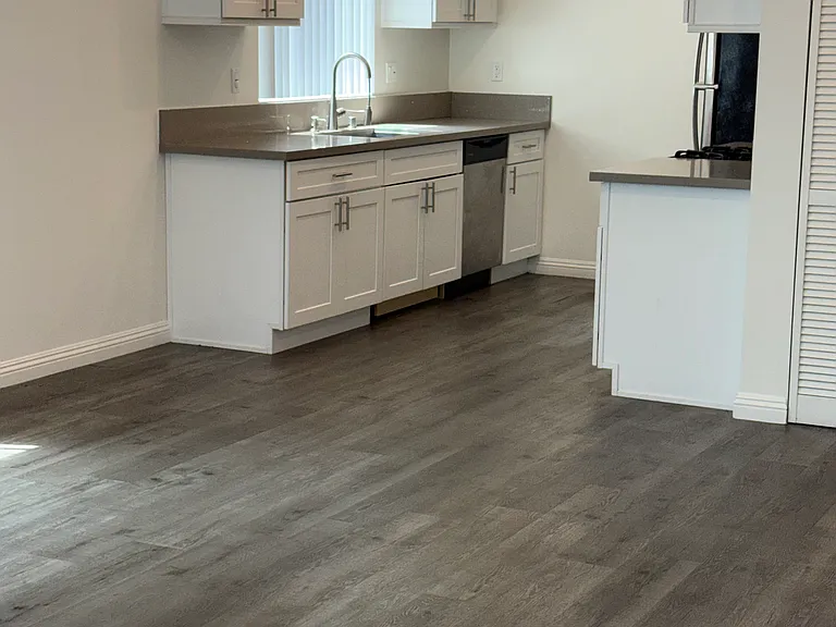 14143 Burbank Blvd #202 — Photo 11