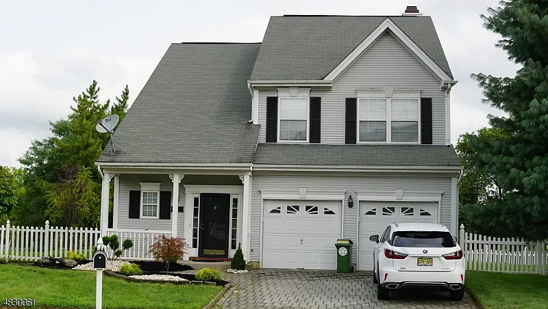 24 Cartier Dr