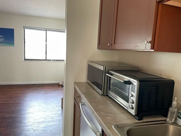4341 Chatsworth Cir — Photo 8