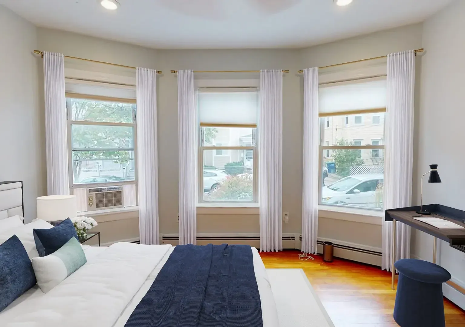 2 bed, 904 sqft, $2,800 — Photo 1