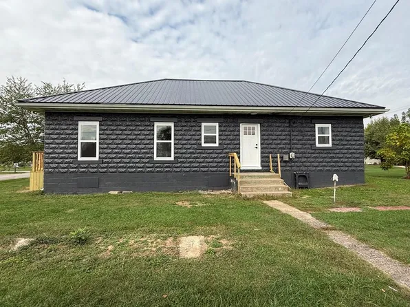 214 W 5th St, Shelbyville, MO 63469