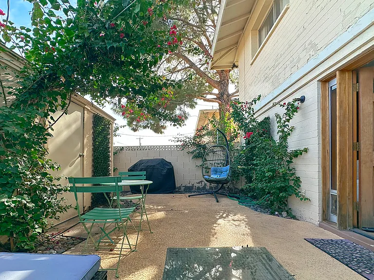 4645 S Mill Ave — Photo 2