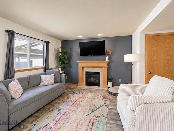 3rd image of 1226 Cottonwood Blvd Unit 10