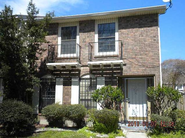 1st image of 2333 Oxford Pl