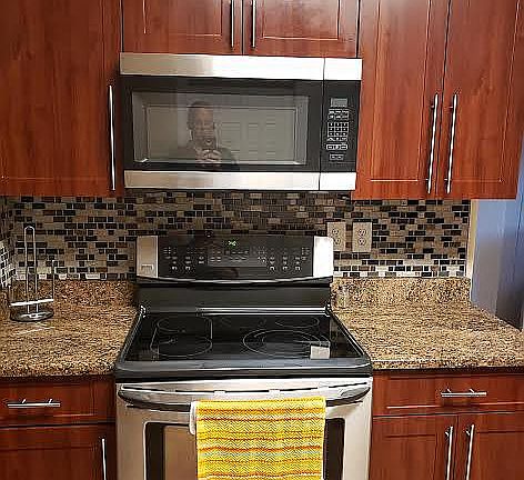 4th image of 9521 N Dartmouth Ave