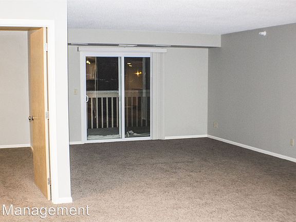 5th image of 2530 17th Ave S APT 303