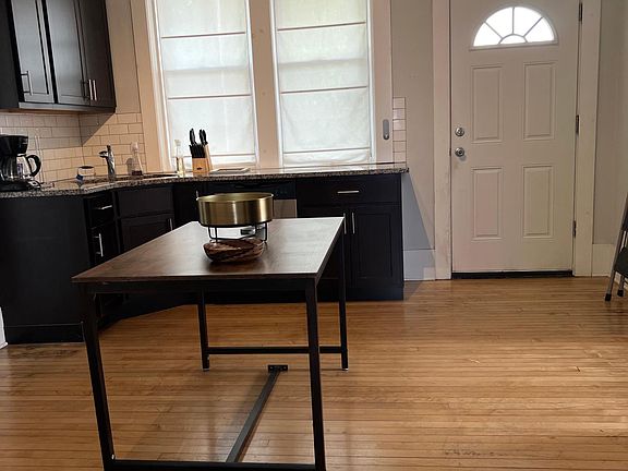 3rd image of 2609 W Wabansia Ave #2W